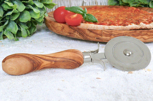 Pizzacutter i Olivträ